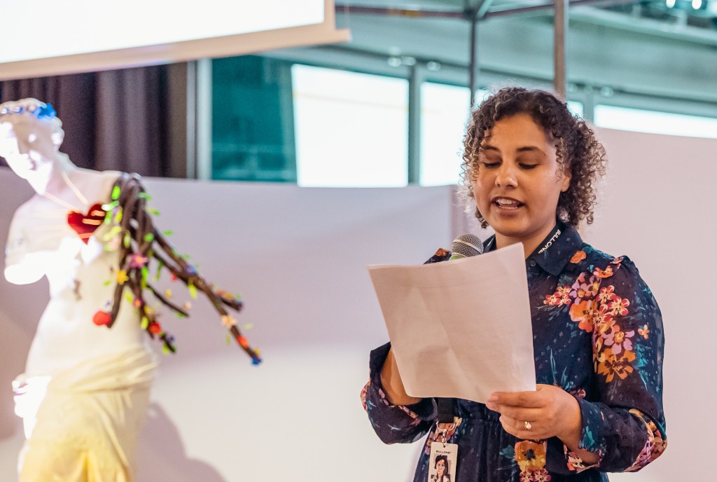 Una foto di Denise Corbetta all’inaugurazione dell’InVisibile Festival (2023) di Fondazione Bullone.